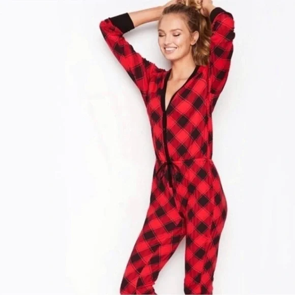 NEW Victoria’s Secret Red Plaid Pajama Thermal Waffle Knit Jumpsuit Sz XL - Picture 1 of 13